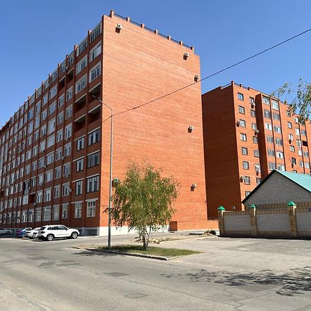 Квартира Smart В Новом Доме Павлодар Екстериор снимка